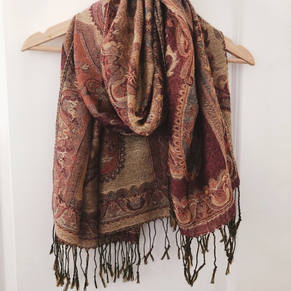 Accessories - Fringe Scarf